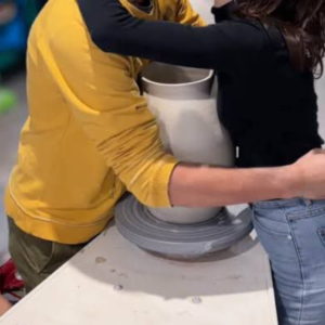 Hug Pottery Wheel